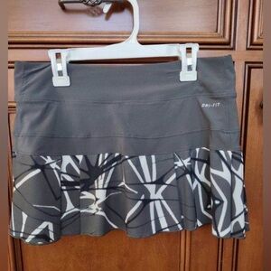 Nike - Dri-Fit Grey Tennis Skirt - Small